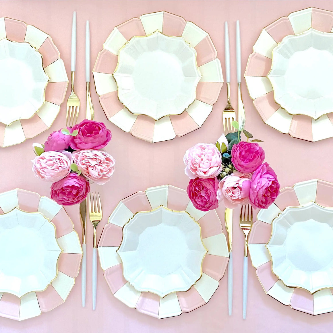 PLATES - DINNER SCALLOPED PINK + WHITE CANDY