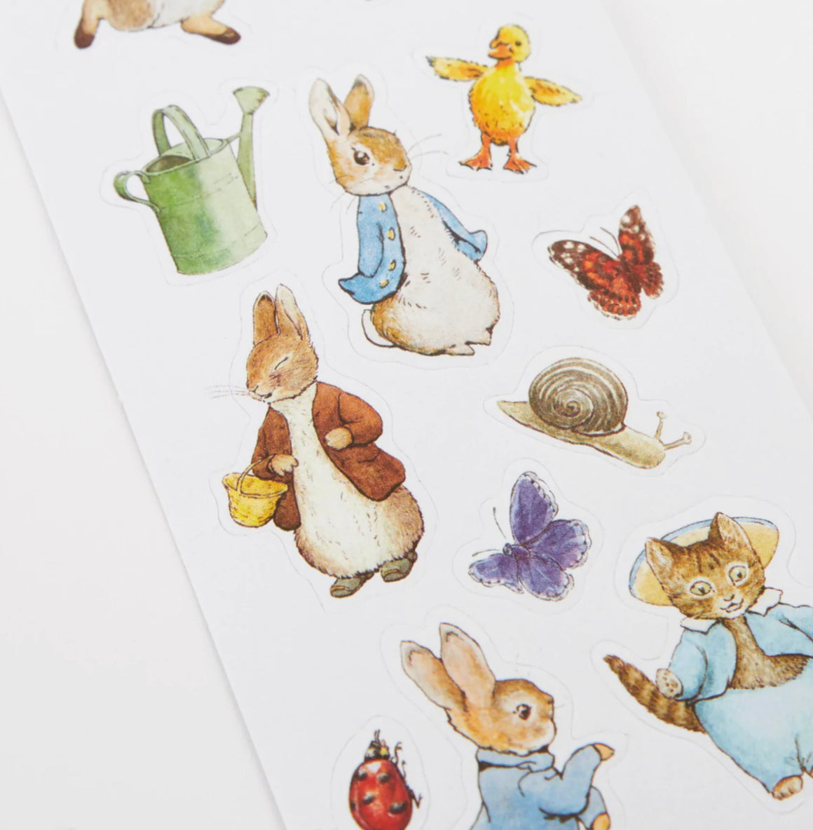 STICKERS - ROLL OF PETER RABBIT AND FRIENDS