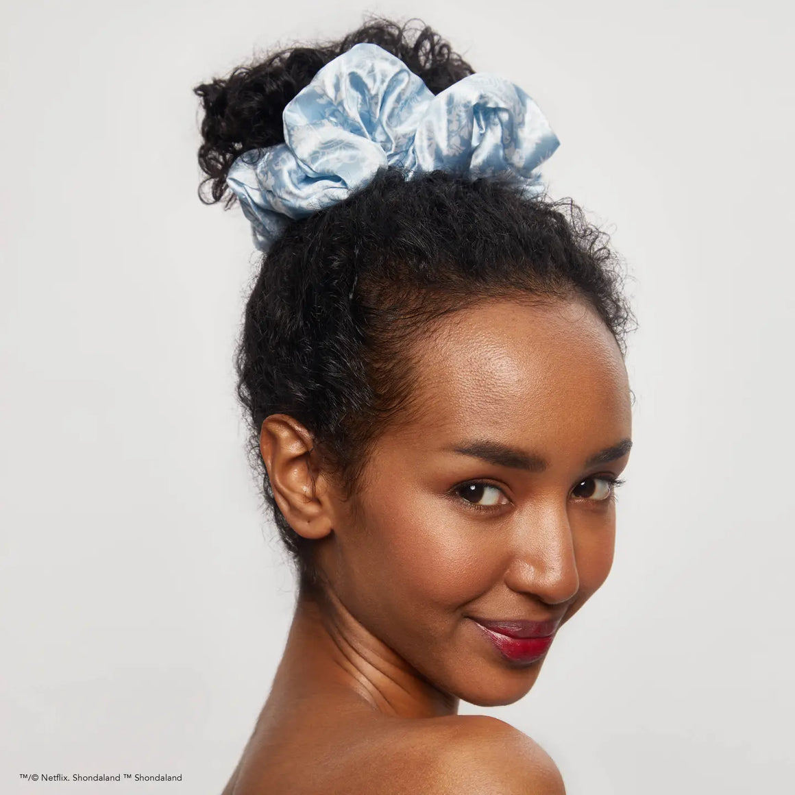 SCRUNCHIES - KITSCH x BRIDGERTON-INSPIRED SATIN TOILE DE BLEU (Set of 2)