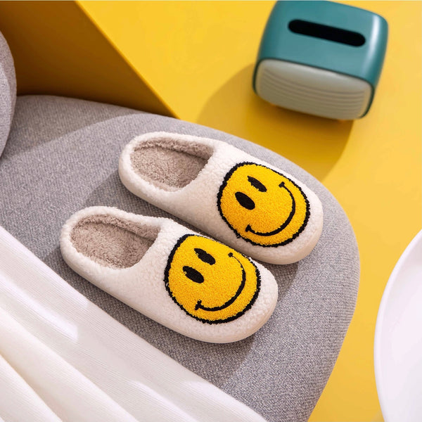 SLIPPERS - PLUSH HAPPY FACE SLIDER KIDS