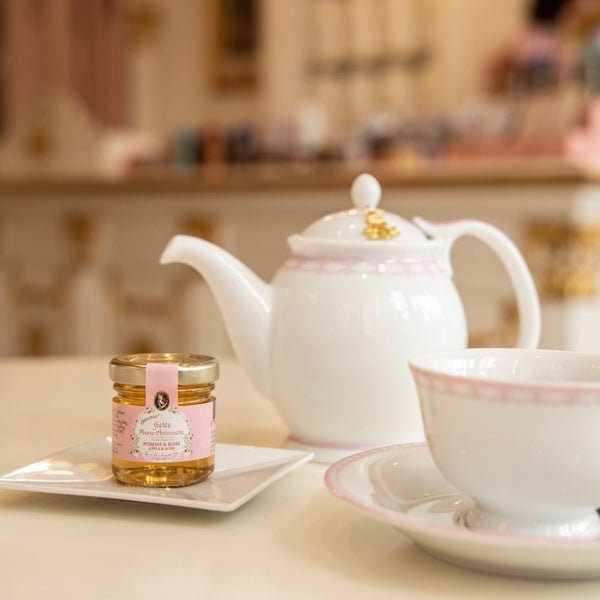 ARTISINAL JAMS & JELLIES - NINA’S PARIS MARIE ANTOINETTE APPLE ROSE JELLY 45g