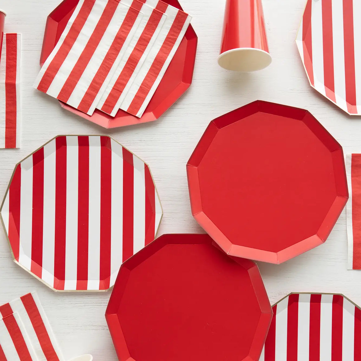 PLATES XL DINNER - RED CHERRY CABANA SIGNATURE STRIPE PREMIUM DECAGON