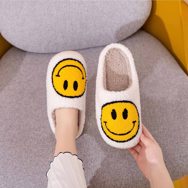 SLIPPERS - PLUSH HAPPY FACE SLIDER KIDS