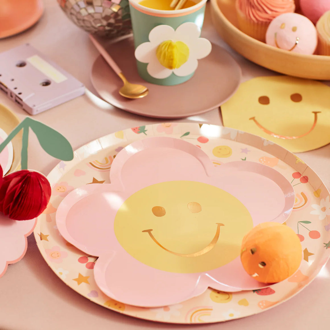 PLATES LARGE SIDE - FLORAL HAPPY FACE FLOWER