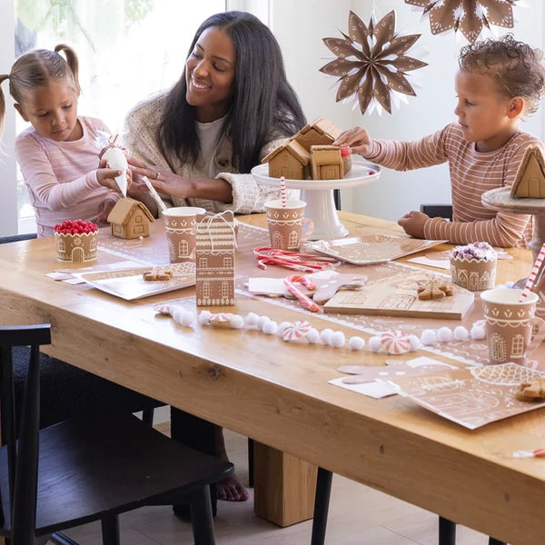 FELT BALL GARLAND - GINGERBREAD PEPPERMINT PINK