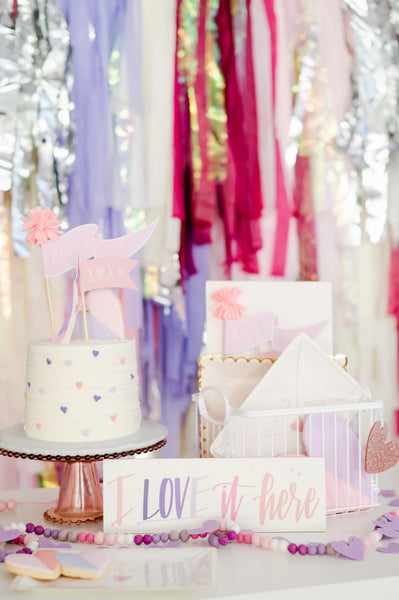 DECORATION - VALENTINE PENNANT