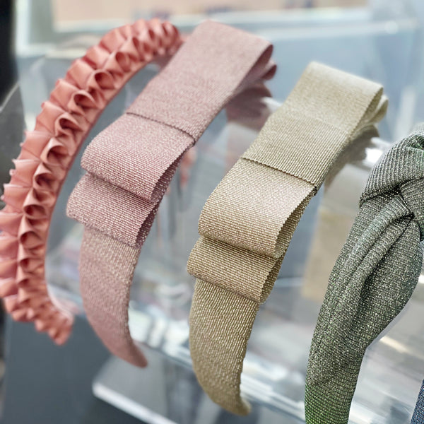 WE LOVE YOU CONNIE 
FOUNDATION LUXURY HEADBANDS - BOW FRIENDS DEENA SPARKLY BOW (includes Donation)