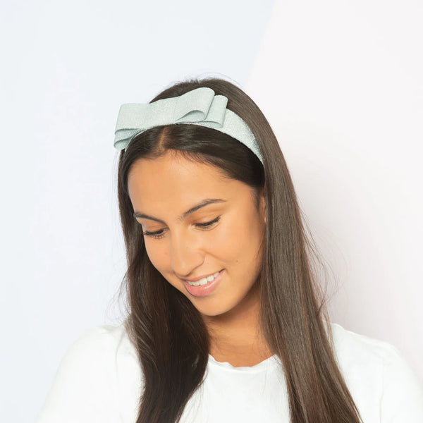 WE LOVE YOU CONNIE 
FOUNDATION LUXURY HEADBANDS - BOW FRIENDS DEENA SPARKLY BOW (includes Donation)