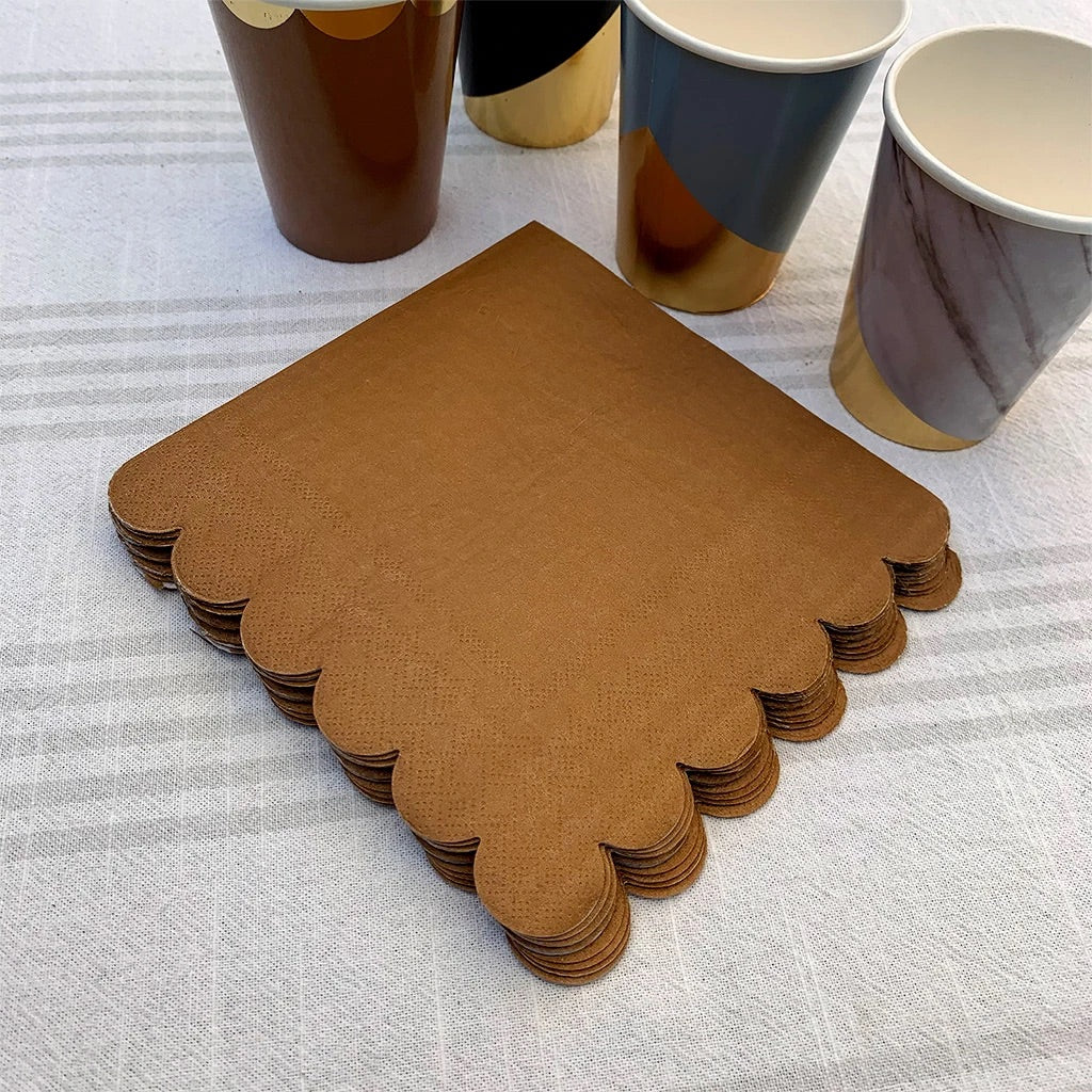 NAPKINS LARGE - BROWN SCALLOP