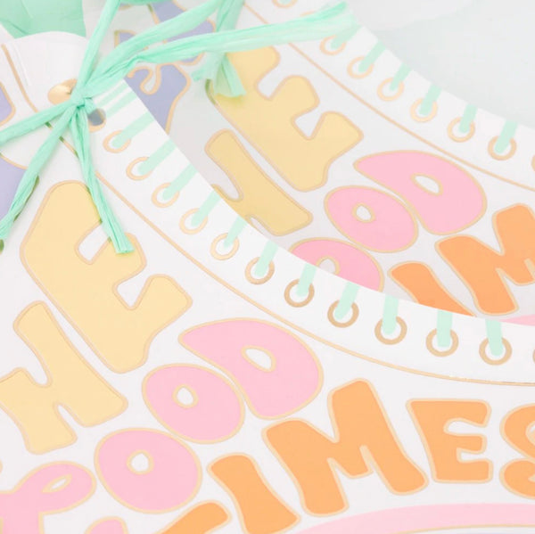 PLATES LARGE - PASTEL MIXED GROOVY RETRO ROLLERSKATE