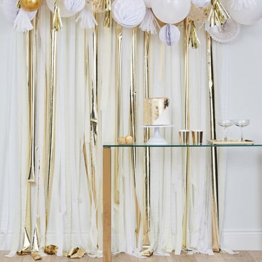 STREAMER BACKDROP - METALLIC GOLD + WHITE