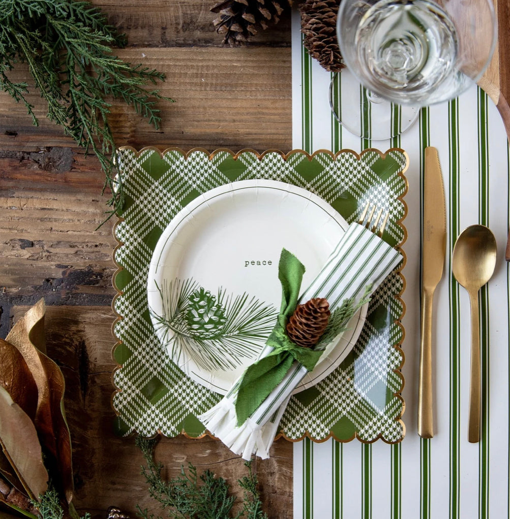 PLATES LARGE - GREEN PLAID SCALLOP