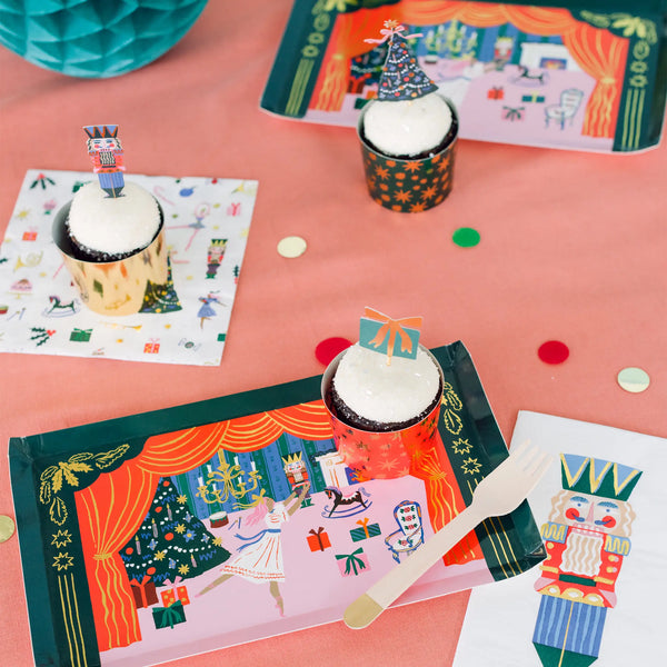 PLATES LARGE - CHRISTMAS SUGAR PLUM NUTCRACKER 2