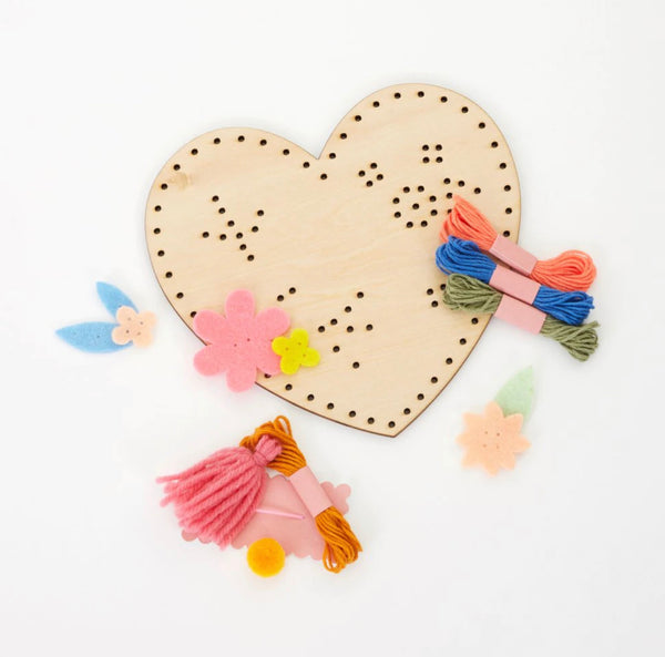 CRAFT KIT - HEART EMBROIDERY KIT